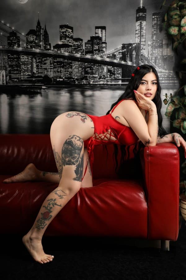 Sara - Image 3