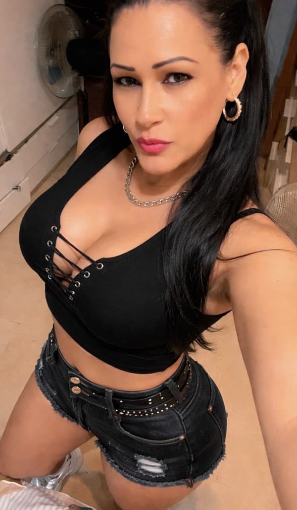 Michelle - Image 2