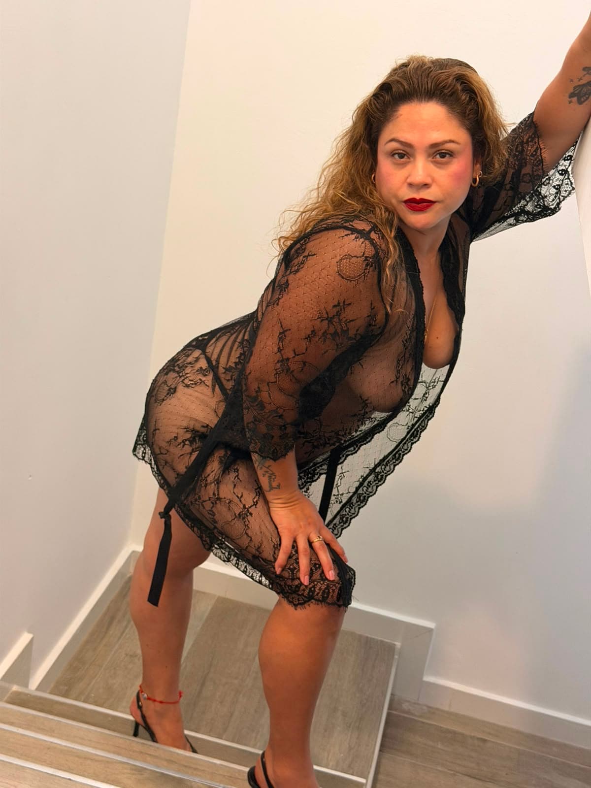 KARLA - Image 4