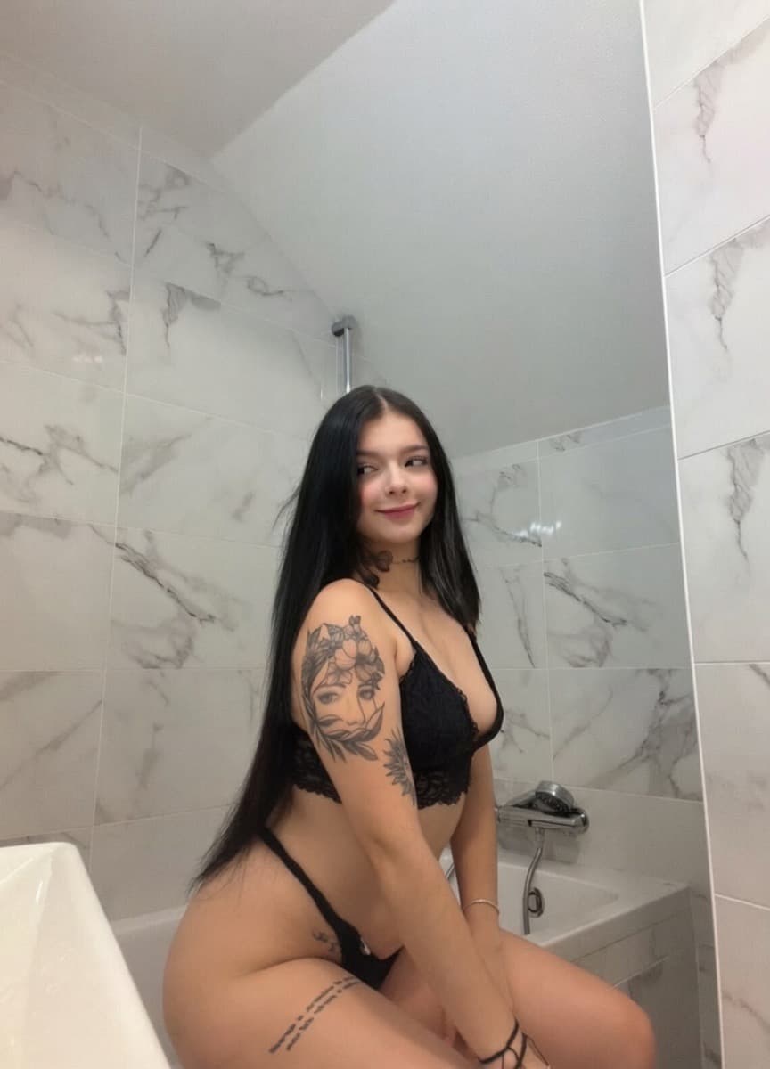 Amy - Image 3