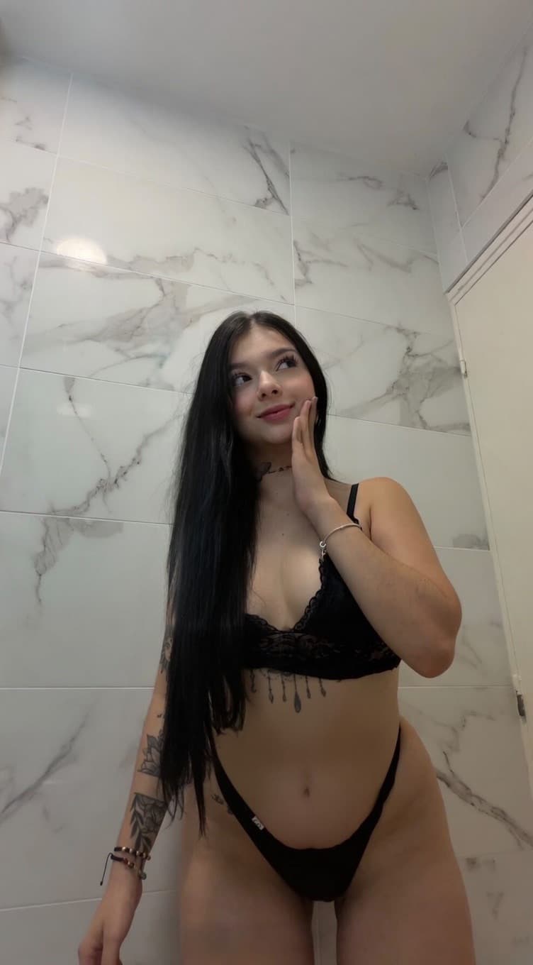Amy - Image 6