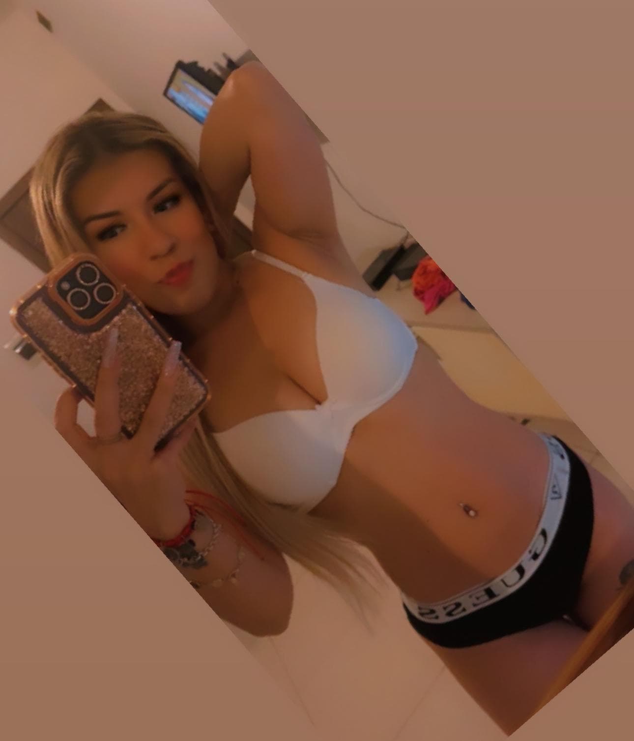 KARINA - Image 3