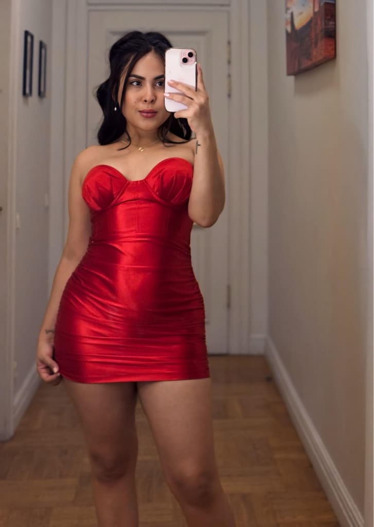 Mia - Image 6